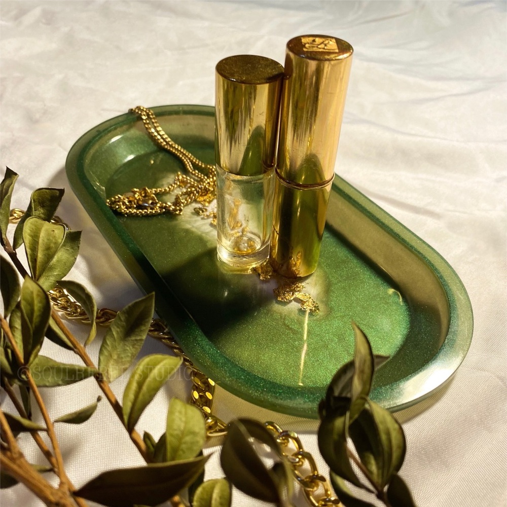 Rounded Tray - Picture 2 of 2